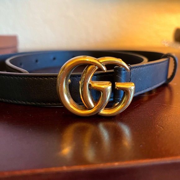 Gucci Thin Leather Belt (Waist Size 27"-31") with Dust Bag - Picture 4 of 8